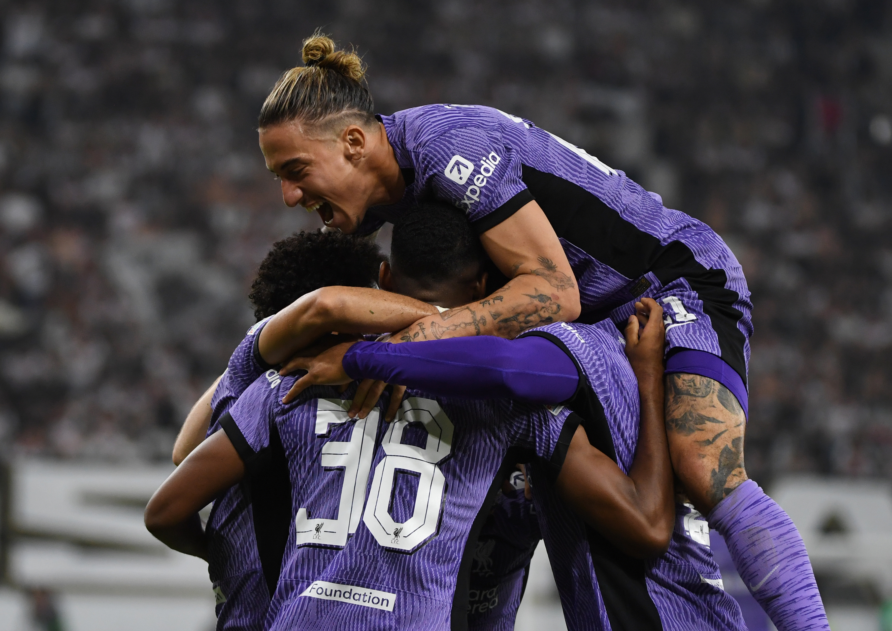 利物浦轻取切尔西，莫德里奇乌龙送礼德甲